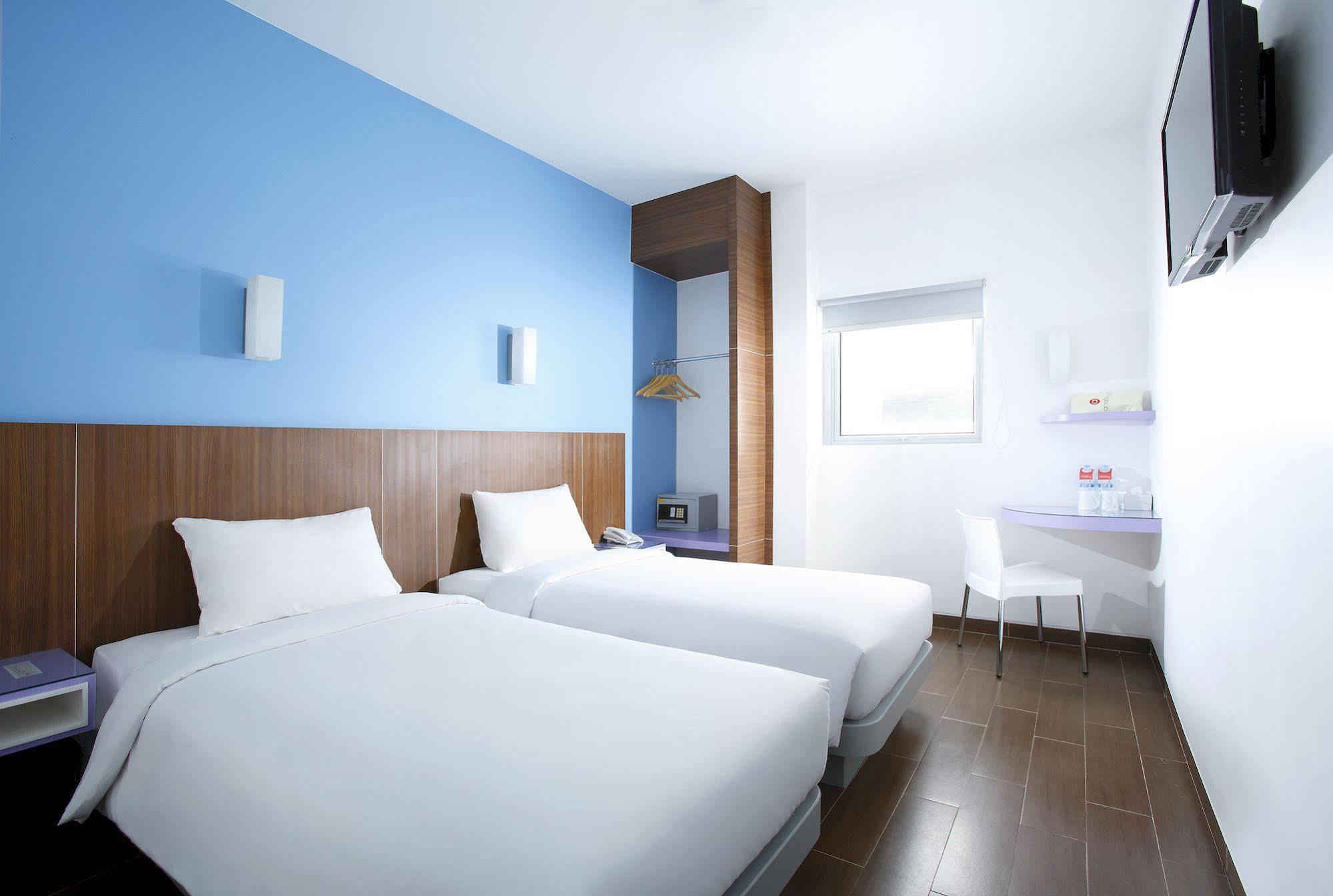 Amaris Hotel Tangerang Exterior foto